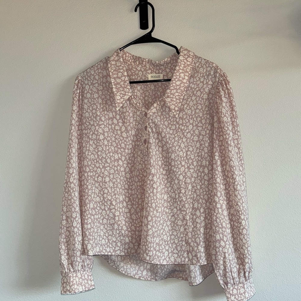 Size large floral collared three button top